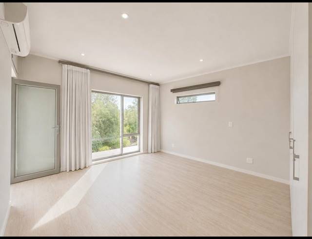 3 BEDROOM PROPERTY TO RENT IN BRYANSTON